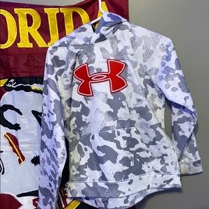 Under armor hoddie